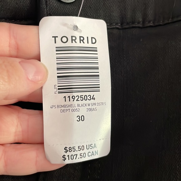 Torrid Bombshell skinny black distressed jeans size 30 short - Picture 3 of 8